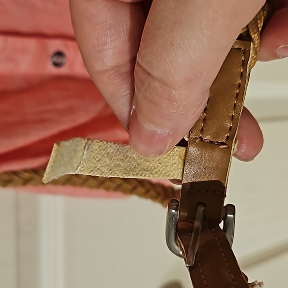 Women's XS Guess button up shirt - Picture 7 of 8